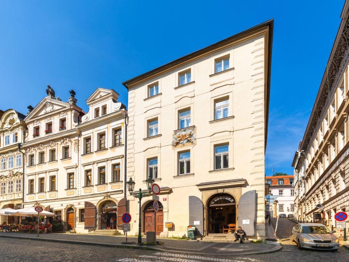 Apartment Nerudova Prag Exterior foto
