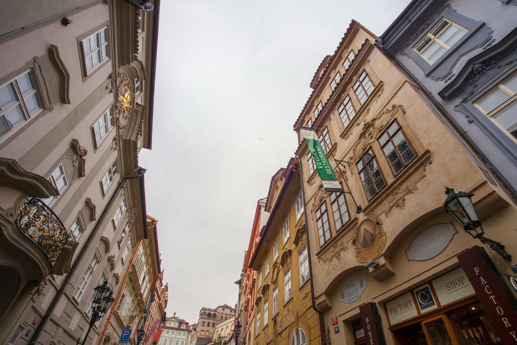 Apartment Nerudova Prag Exterior foto